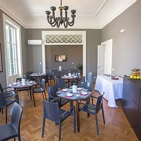 Re Vittorio De Luxe